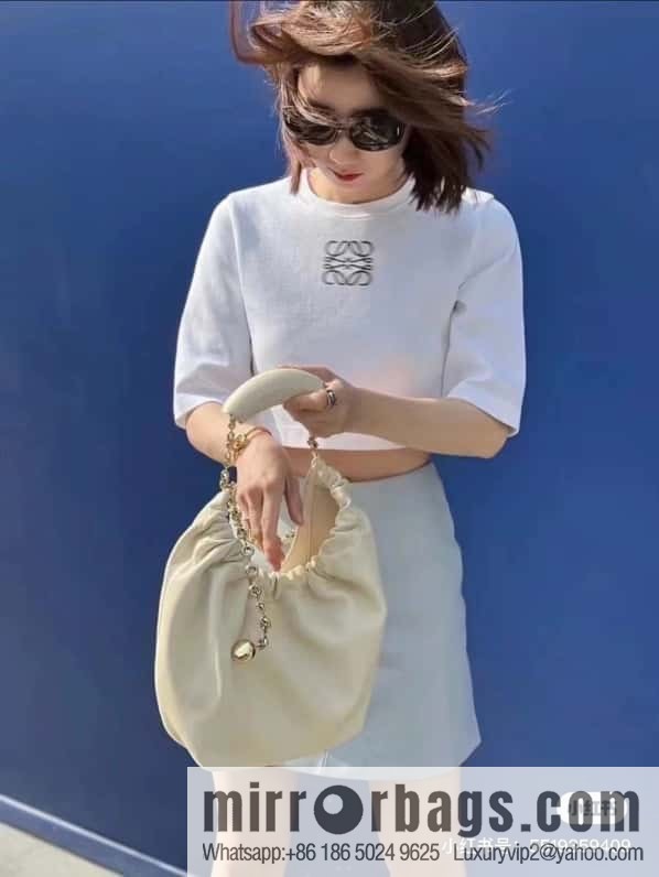 LOEWE Squeezed Underarm Bag 0701 White 29.5CM
