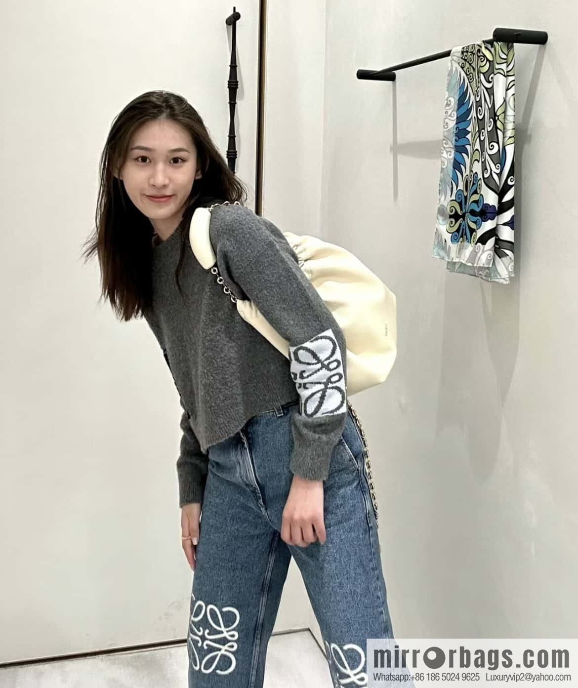 LOEWE Squeezed Underarm Bag 0701 White 29.5CM