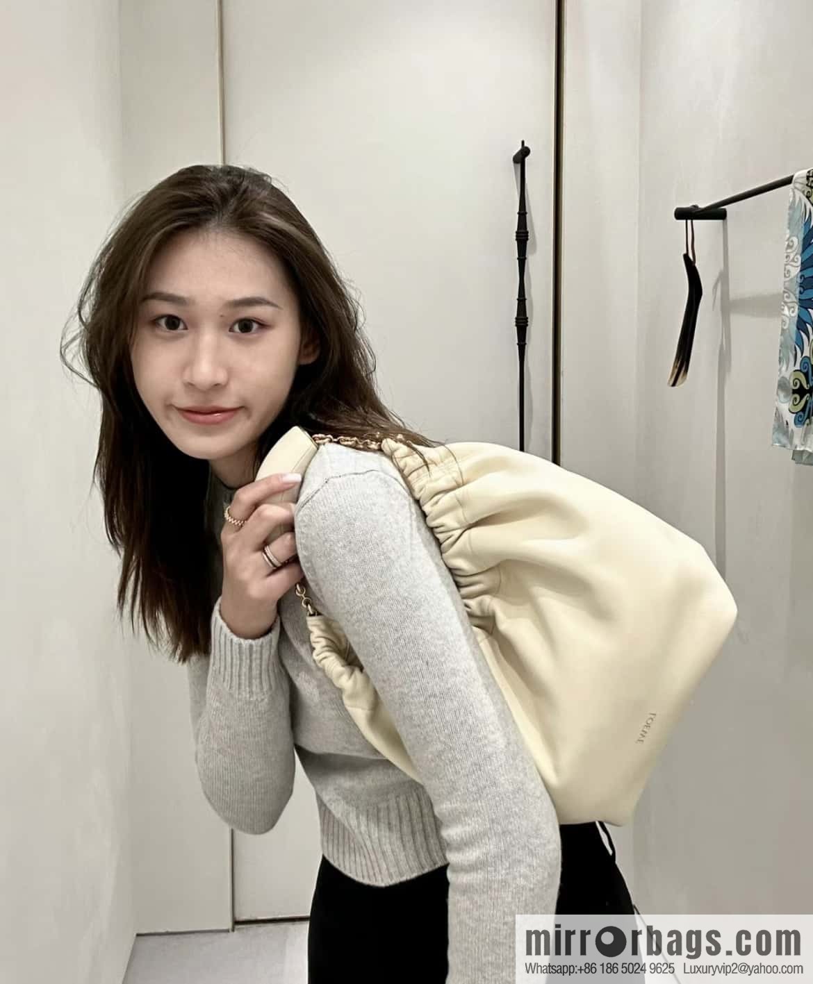 LOEWE Squeezed Underarm Bag 0701 White 29.5CM