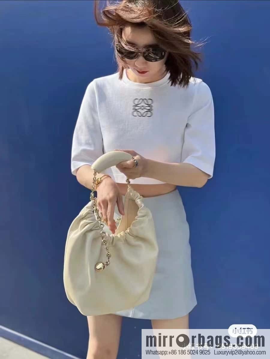 LOEWE Squeezed Underarm Bag 0701 White 29.5CM