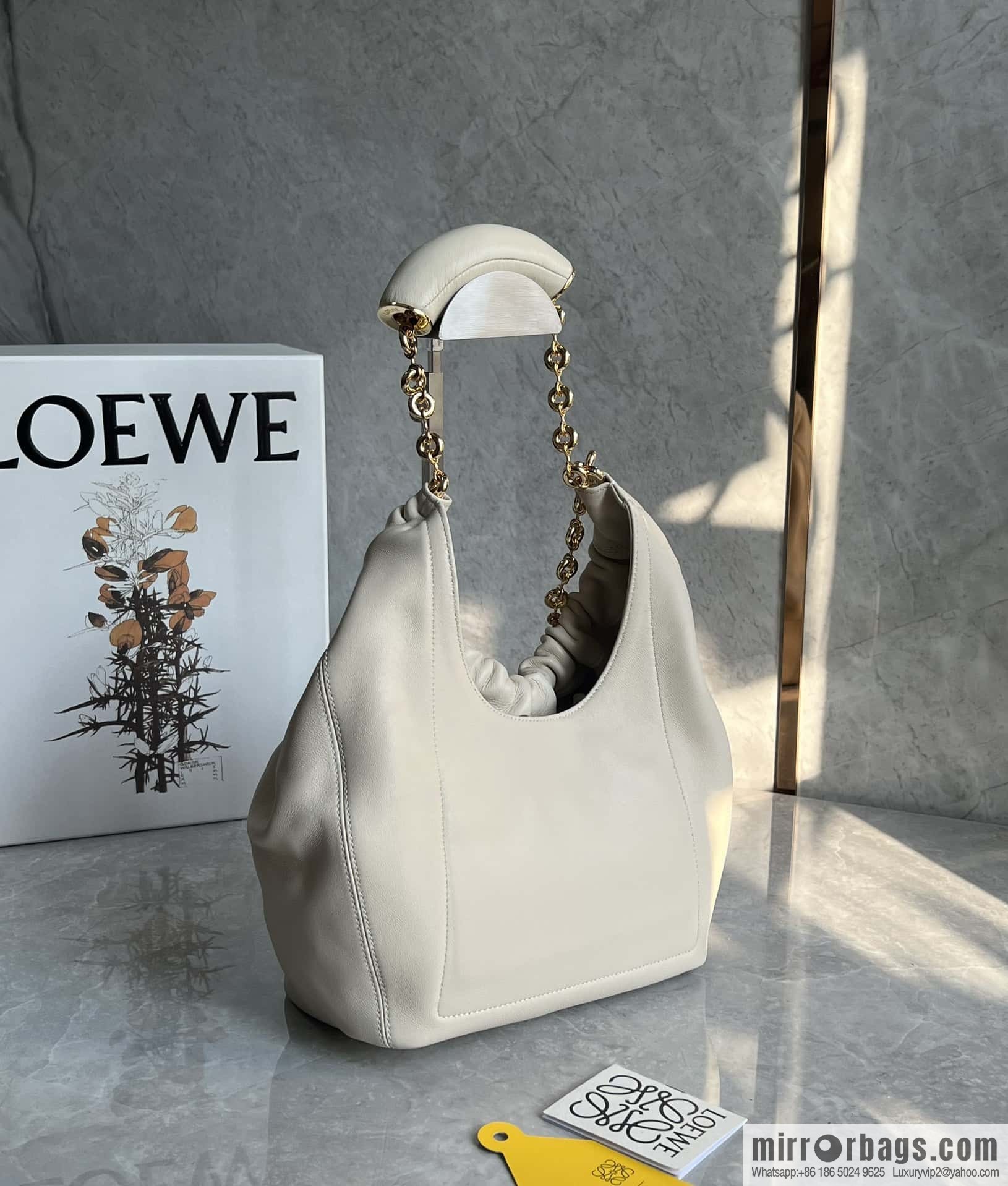 LOEWE Squeezed Underarm Bag 0701 White 29.5CM