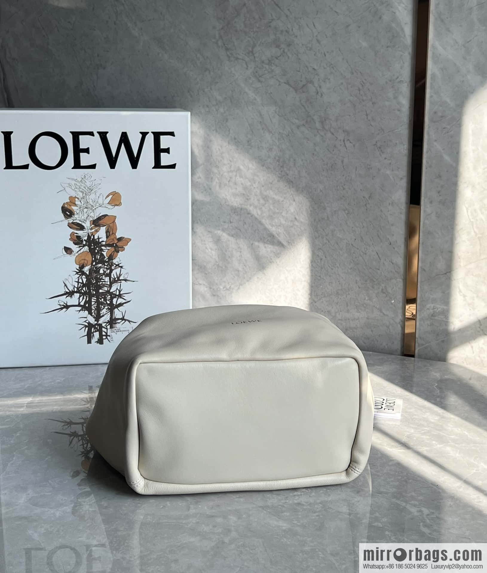 LOEWE Squeezed Underarm Bag 0701 White 29.5CM