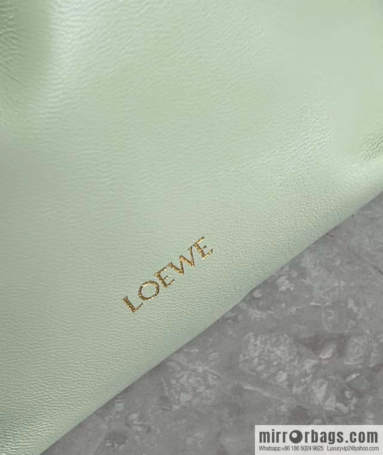 LOEWE new small purse lucky bag 0805 spring jade 23CM
