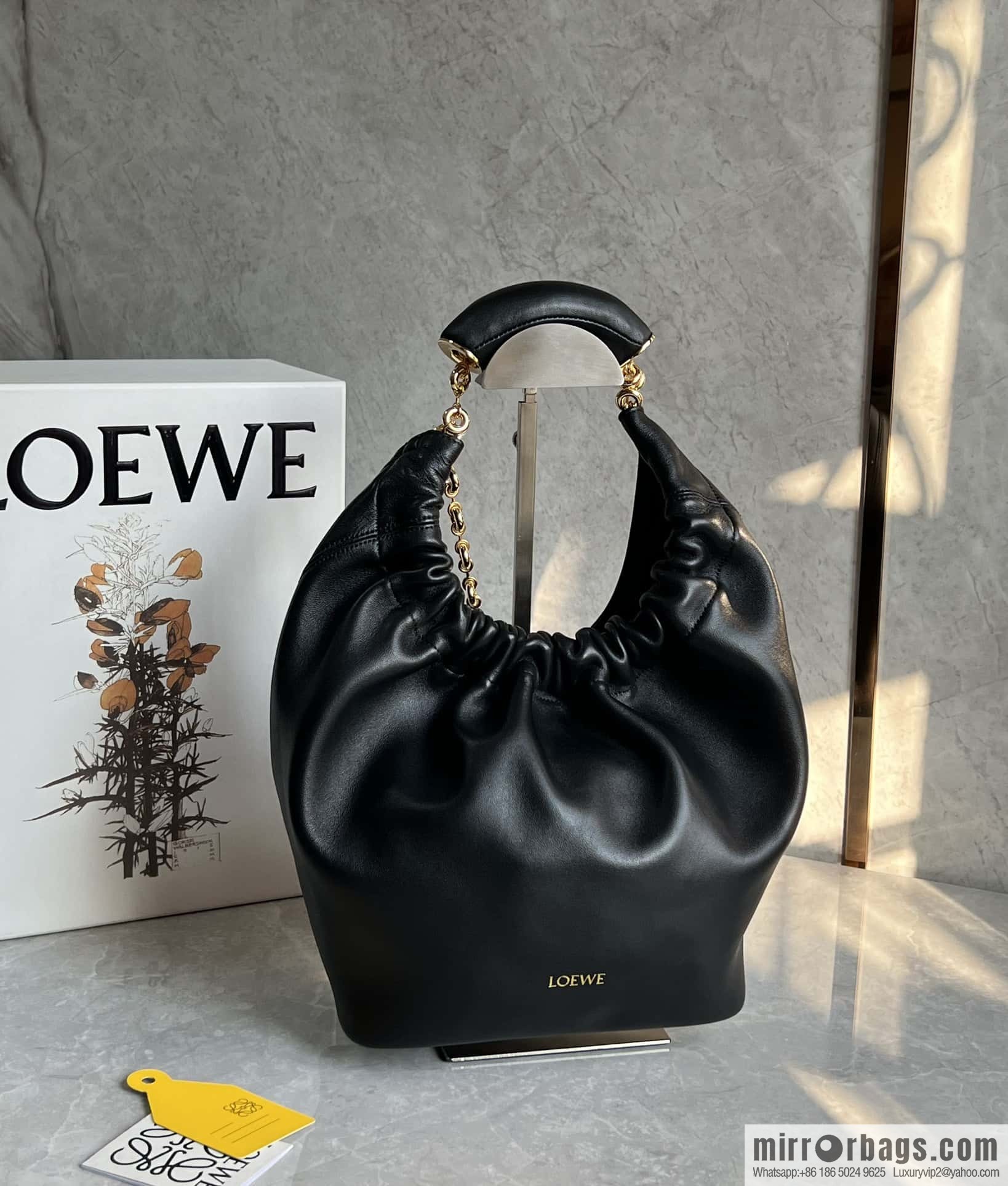 LOEWE Squeezed Underarm Bag 0701 black 29.5CM