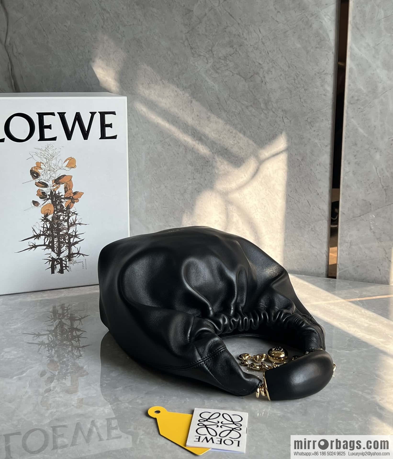 LOEWE Squeezed Underarm Bag 0701 black 29.5CM