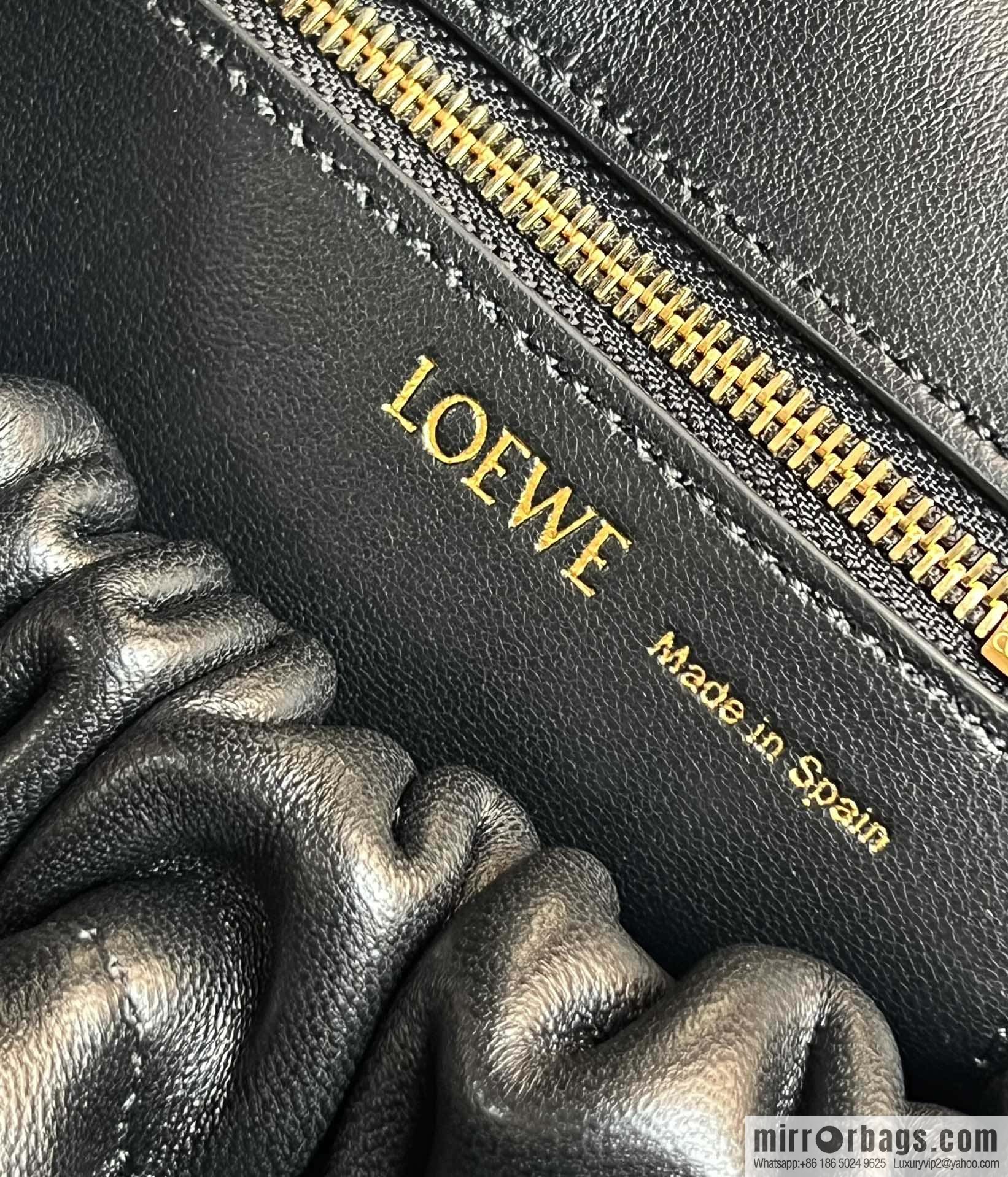 LOEWE Squeezed Underarm Bag 0701 black 29.5CM