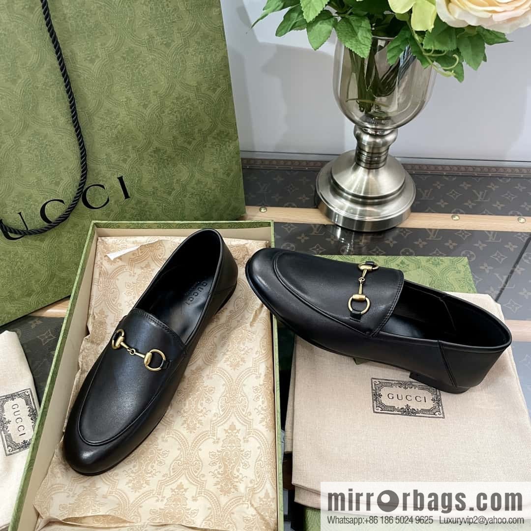 GUCCI Gucci buckle loafers