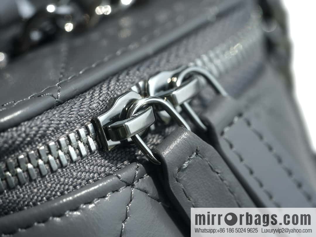 ๐๐๐๐ก๐๐ ๐ฎ๐ฏ๐ธ Rhinestone handle long box, dark grey ๐ AP3593
