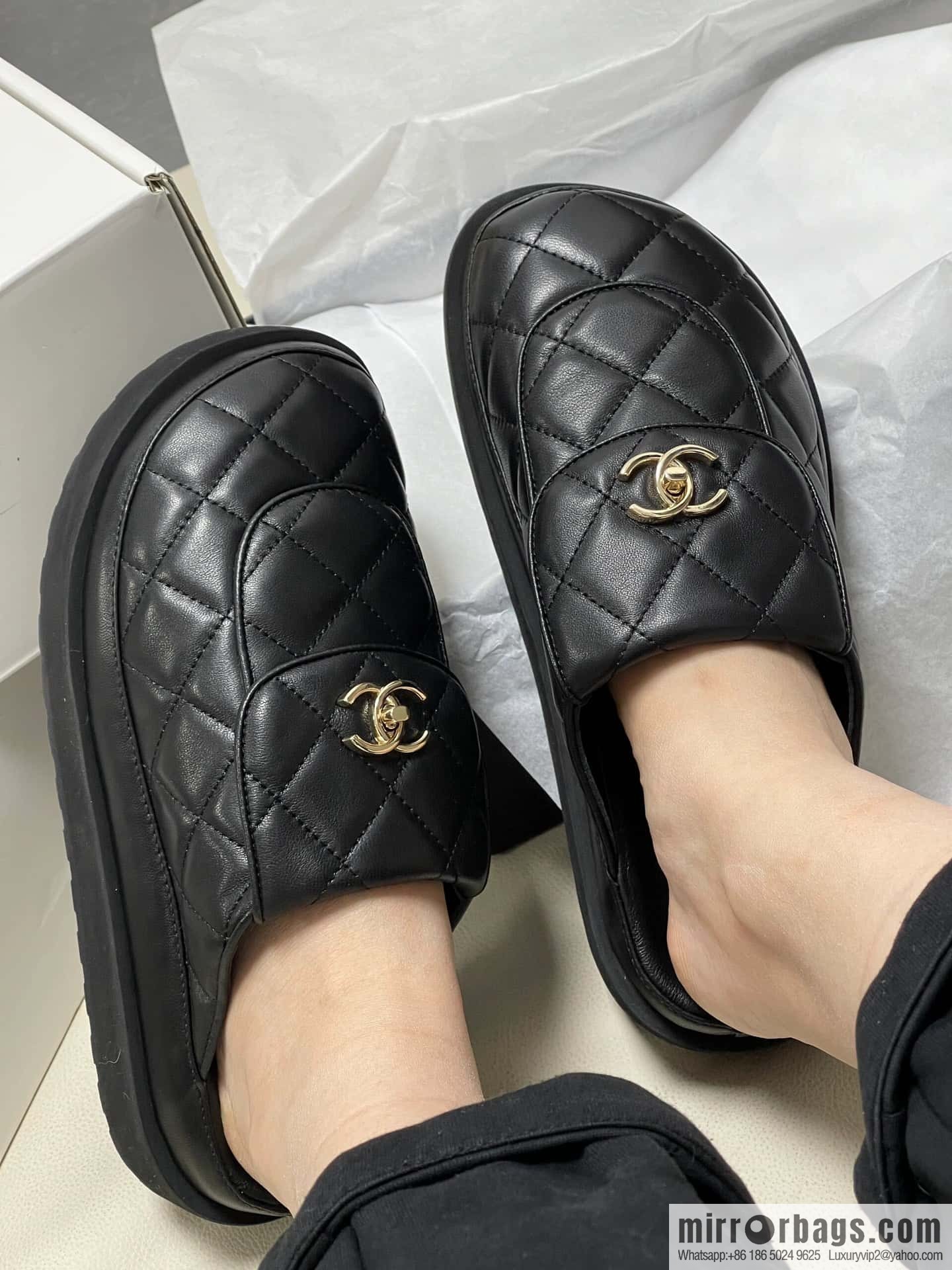CHANEL Xiaoxiang rhombus metal buckle platform loafers