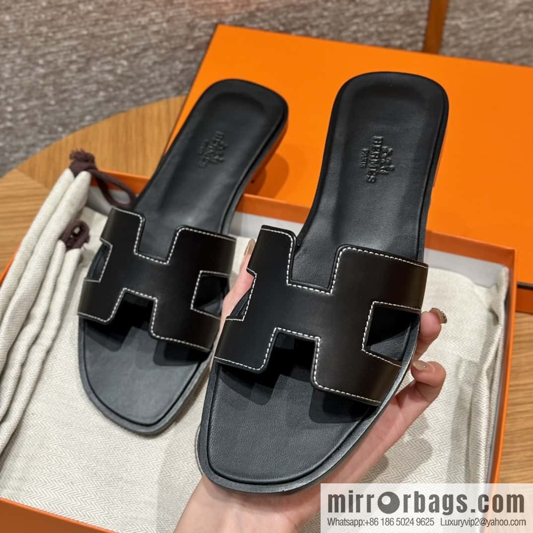 Hermès slippers