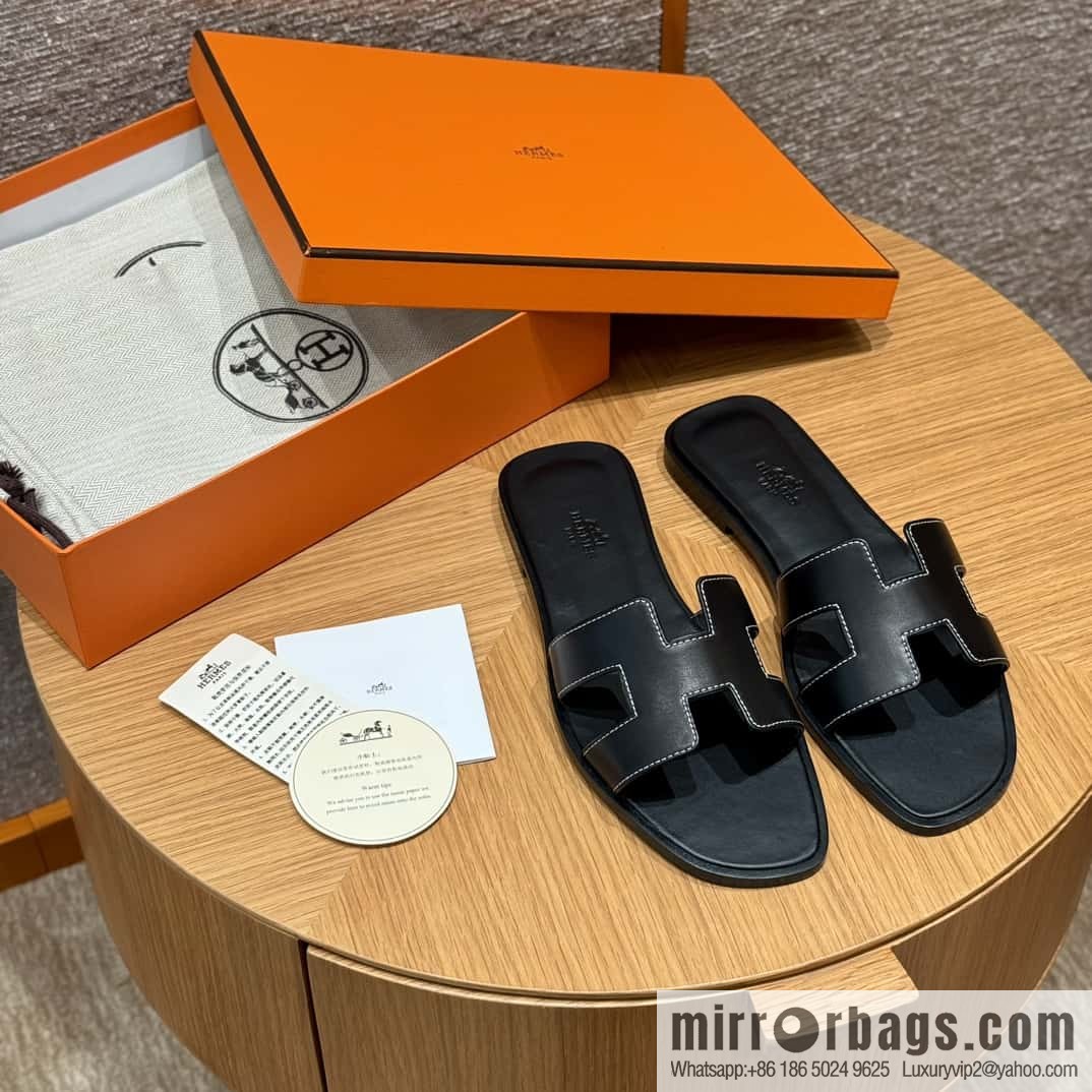 Hermès slippers