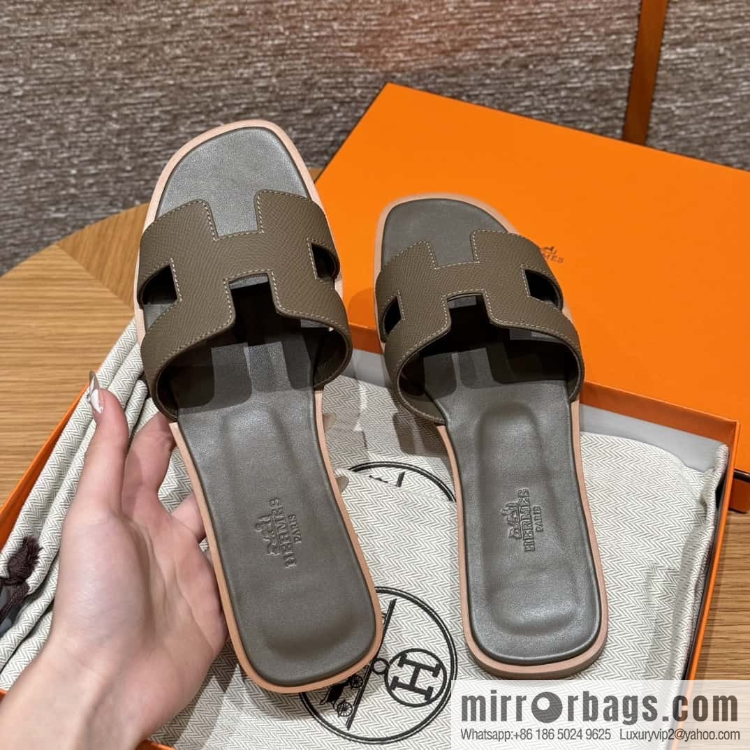 Hermès slippers