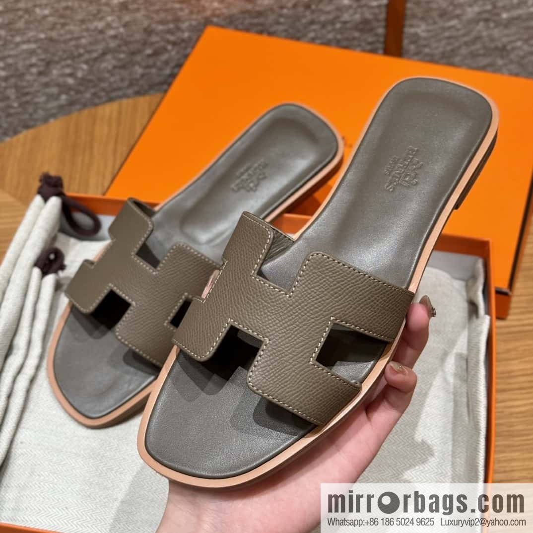 Hermès slippers