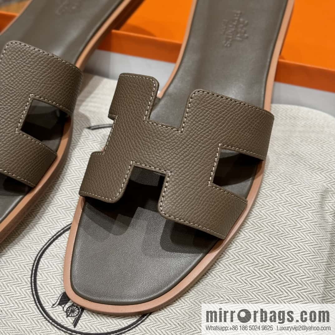 Hermès slippers