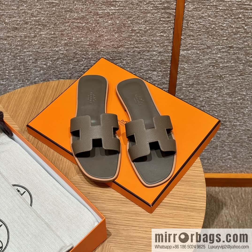 Hermès slippers
