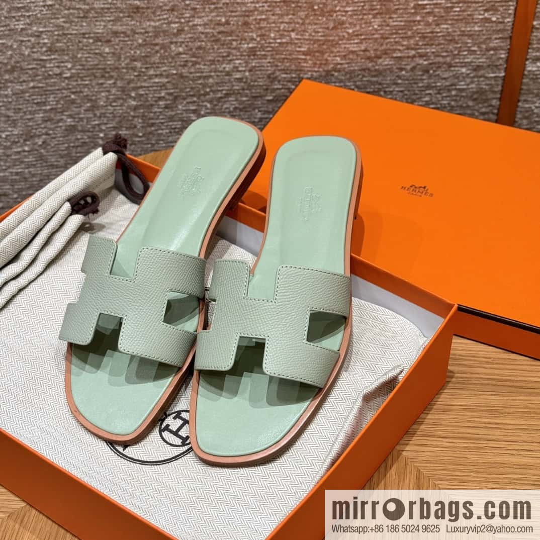 Hermès slippers