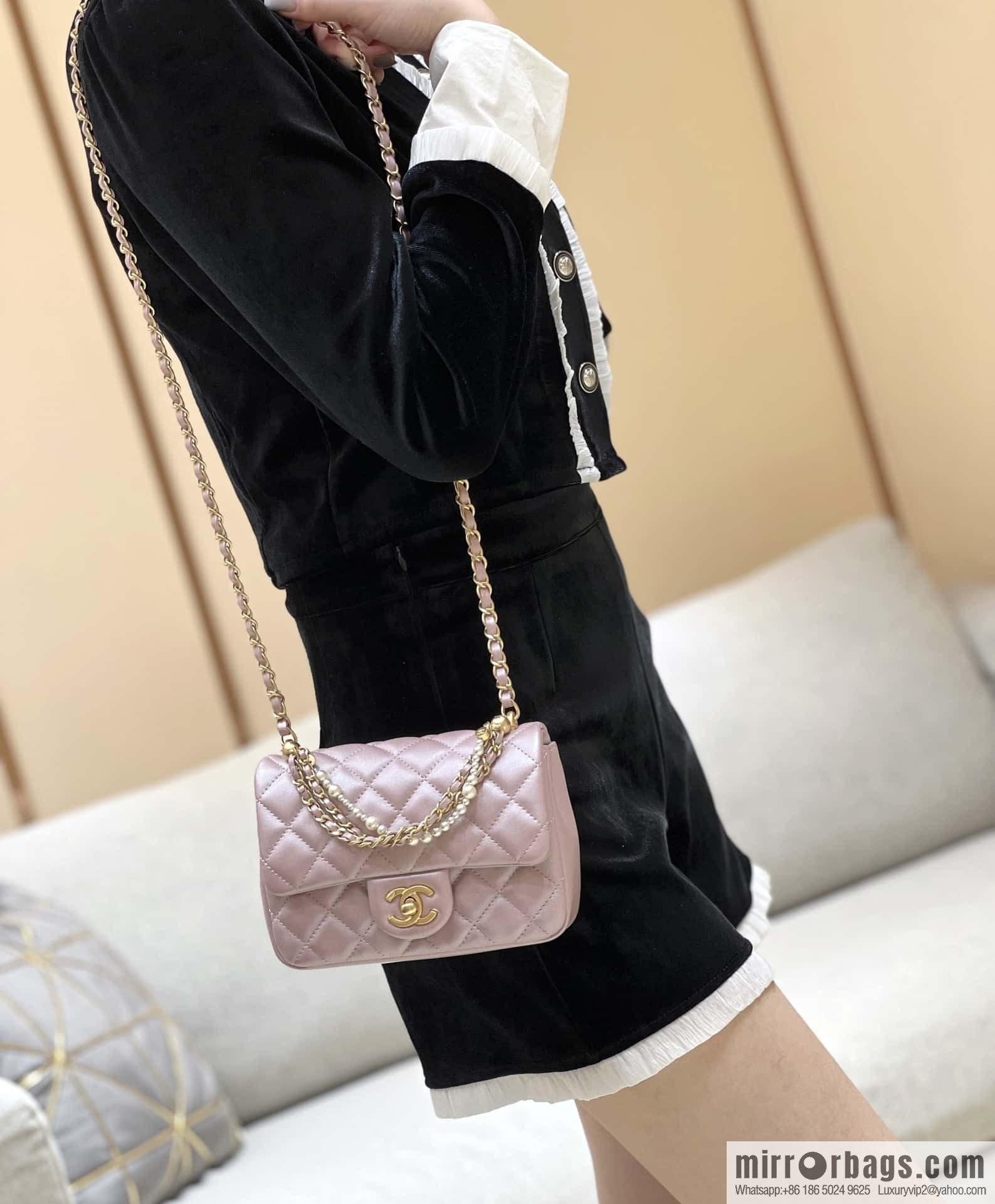 CHANEL 24P Spring and Summer Preview Series Limited Edition Pearl Square Fatty AS4385 pink