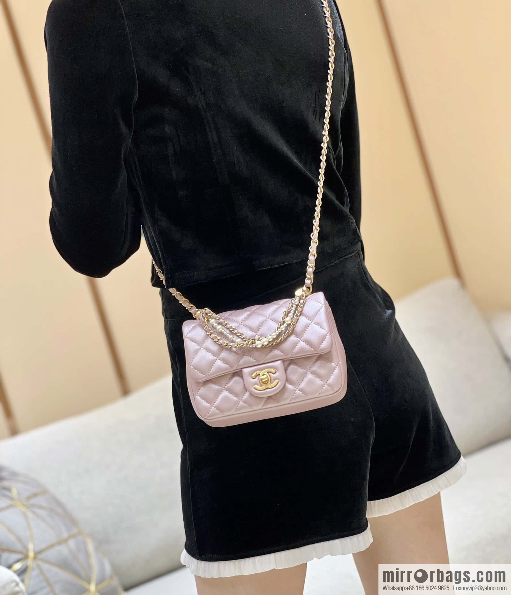 CHANEL 24P Spring and Summer Preview Series Limited Edition Pearl Square Fatty AS4385 pink