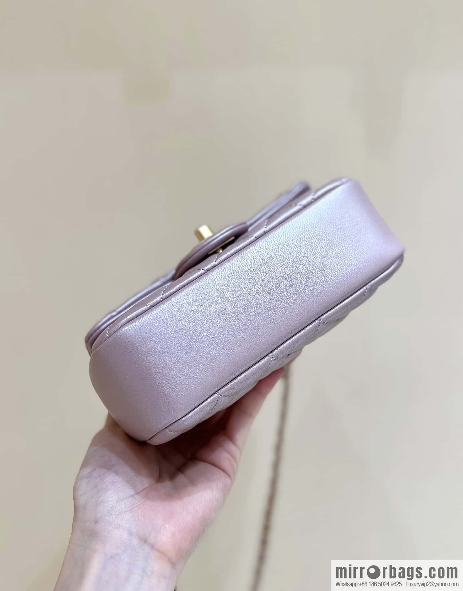CHANEL 24P Spring and Summer Preview Series Limited Edition Pearl Square Fatty AS4385 pink