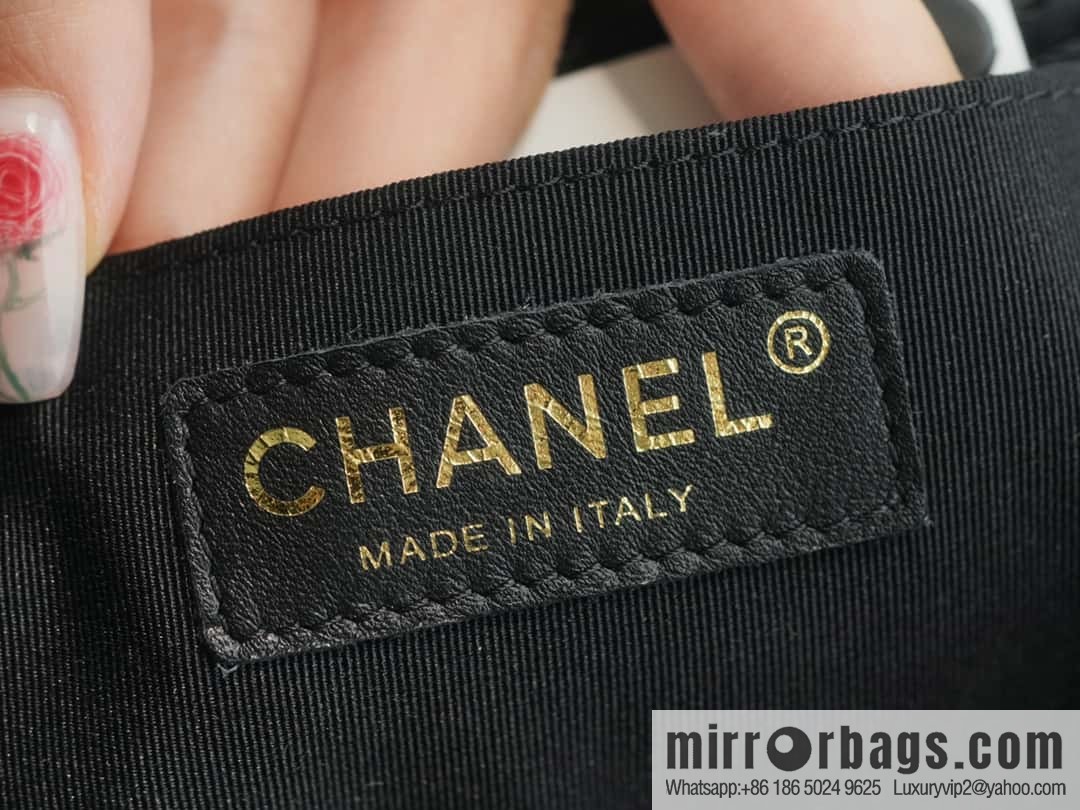 CHANEL 23P new Duma shoulder leather large black π AS3860