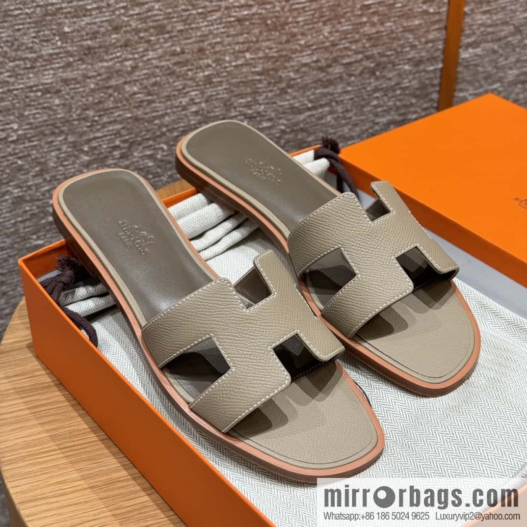 Hermès slippers