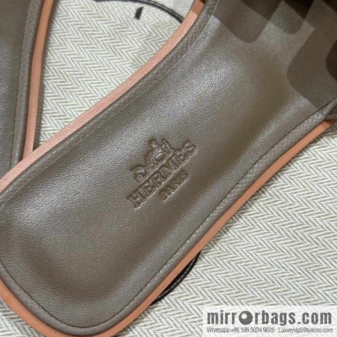 Hermès slippers