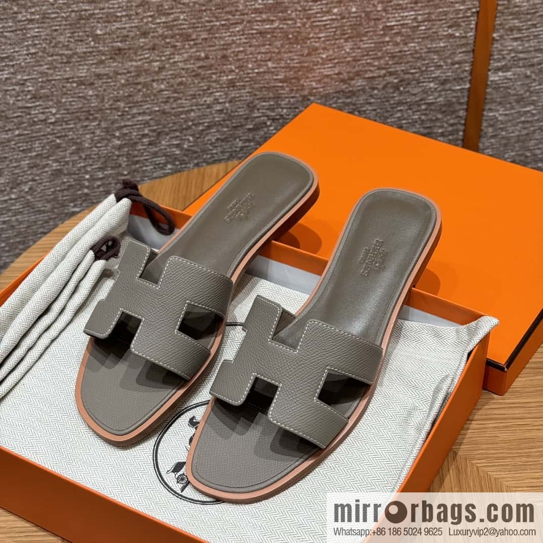 Hermès slippers