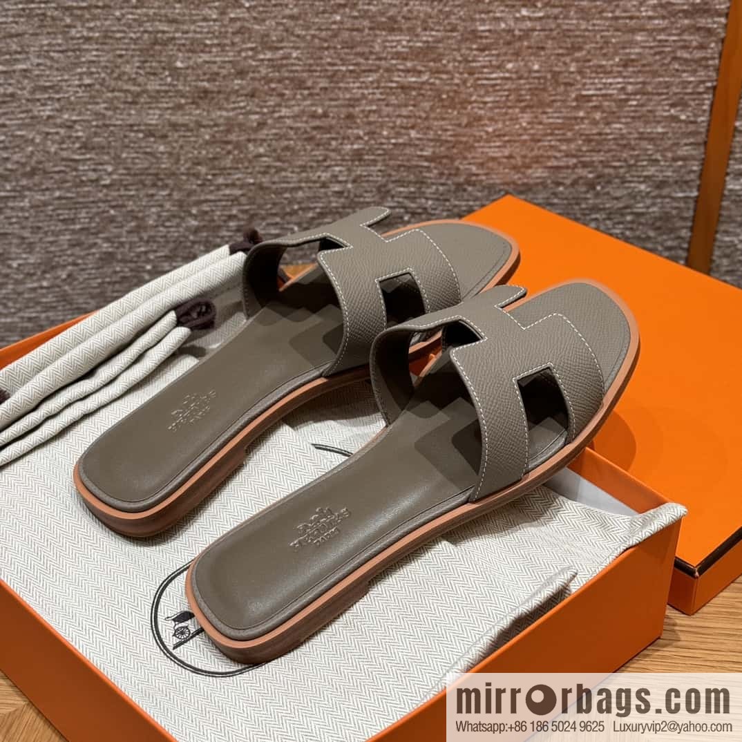 Hermès slippers
