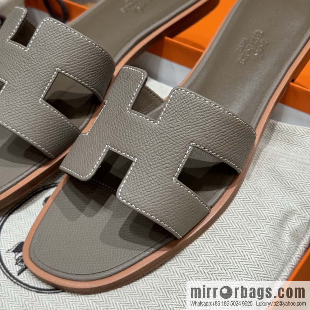 Hermès slippers