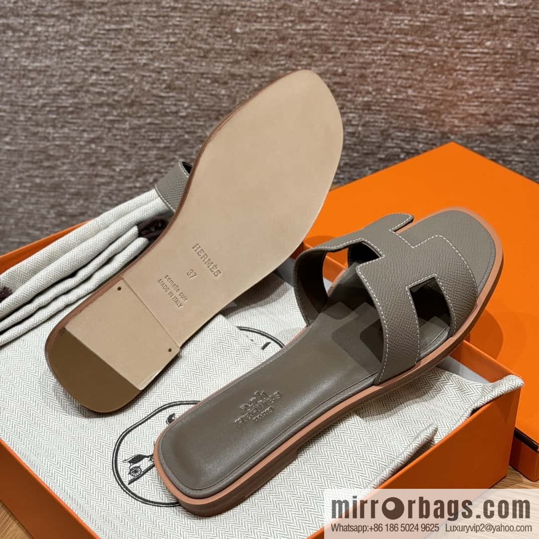 Hermès slippers