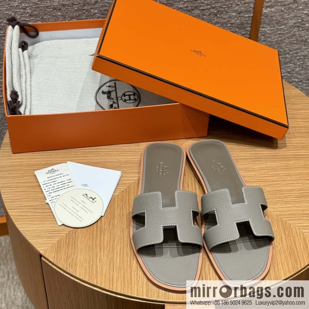 Hermès slippers
