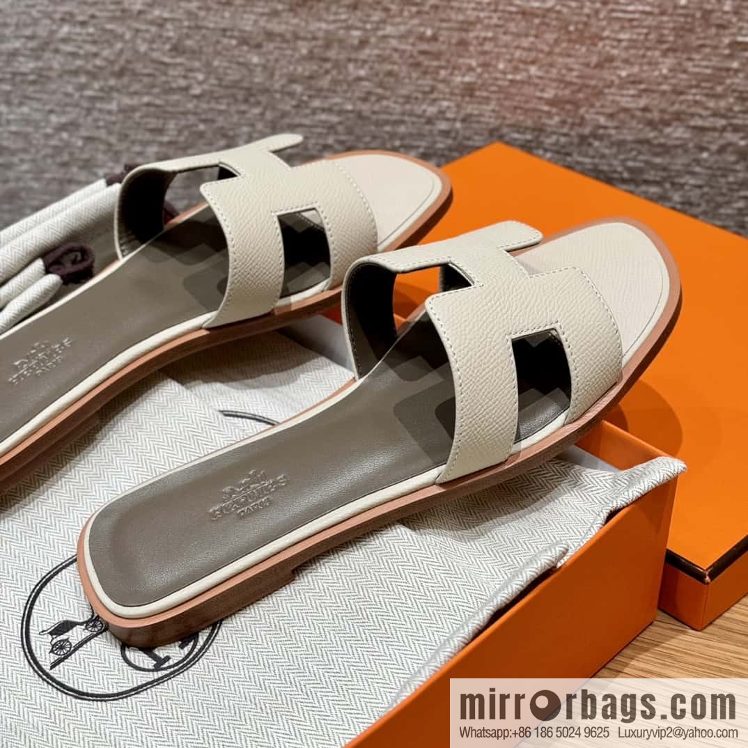 Hermès slippers