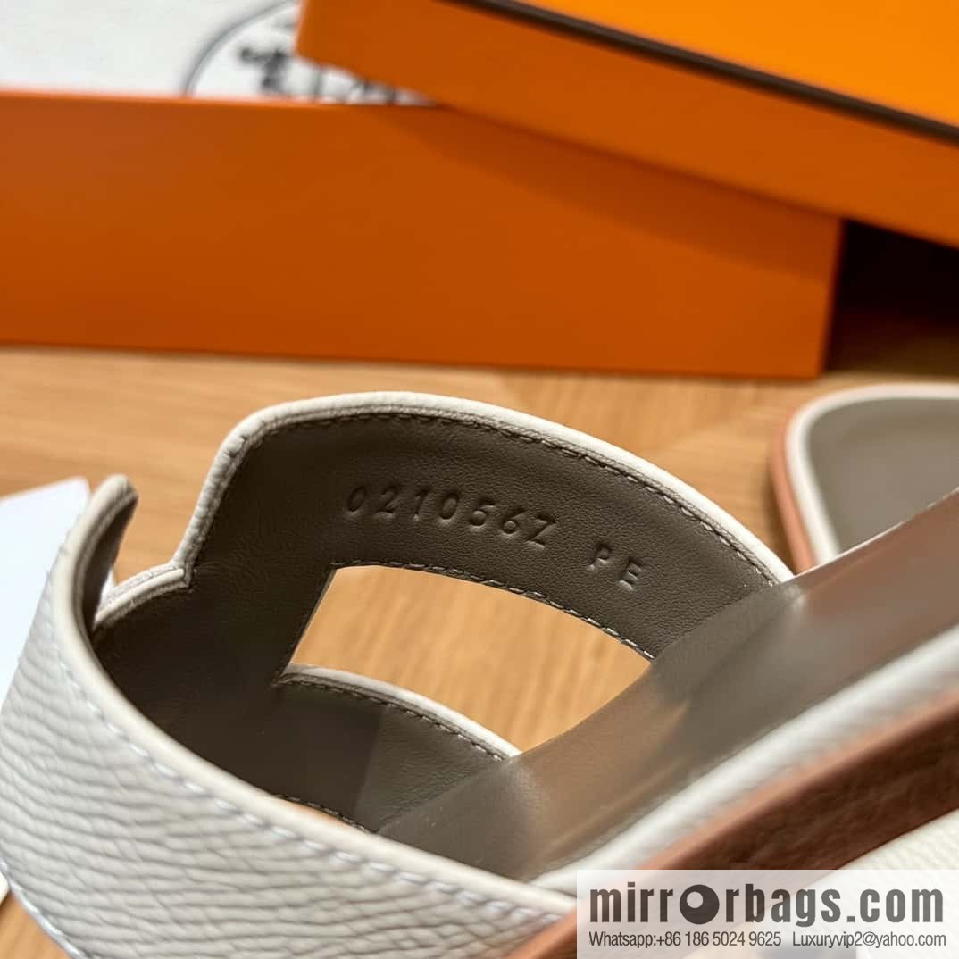 Hermès slippers