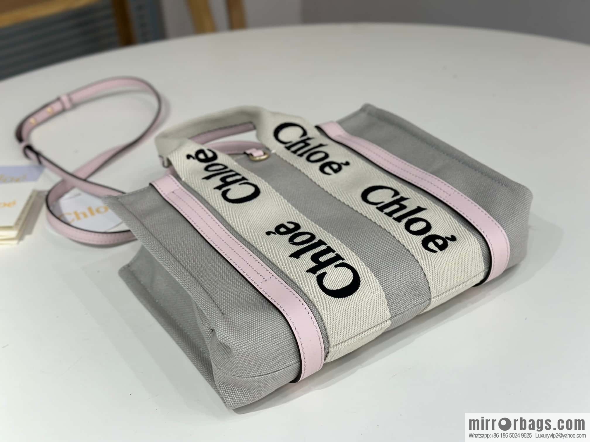 Chloe 24-year limited series new Woody tote bag, small 26CM.