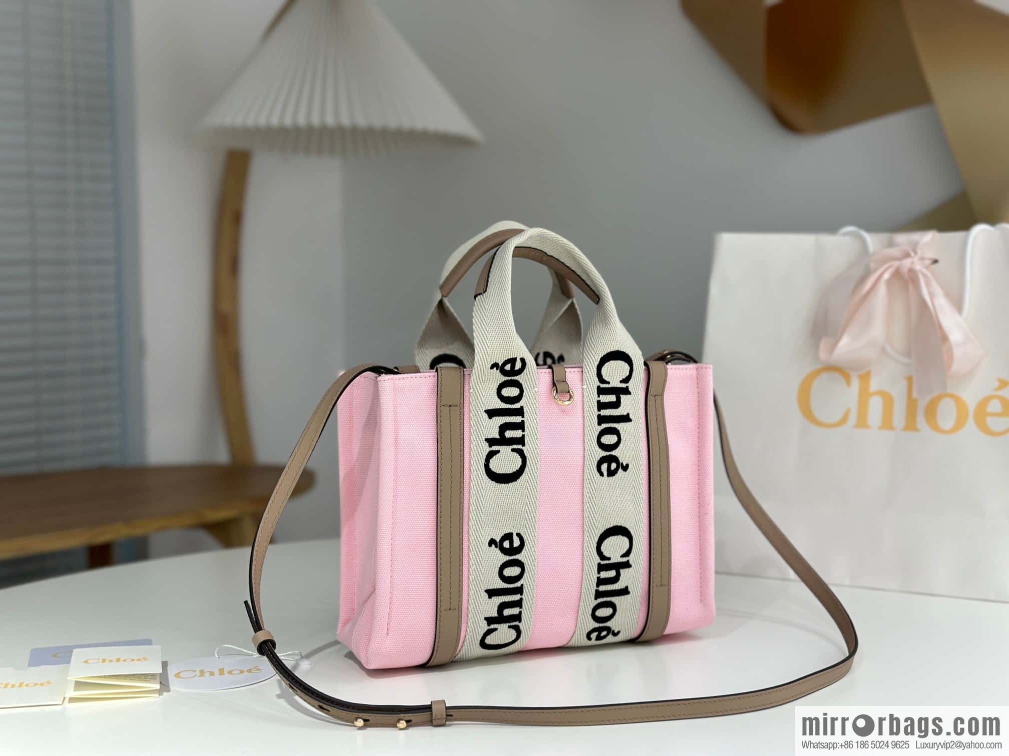 Chloe 24-year limited series new Woody tote bag, small 26CM.