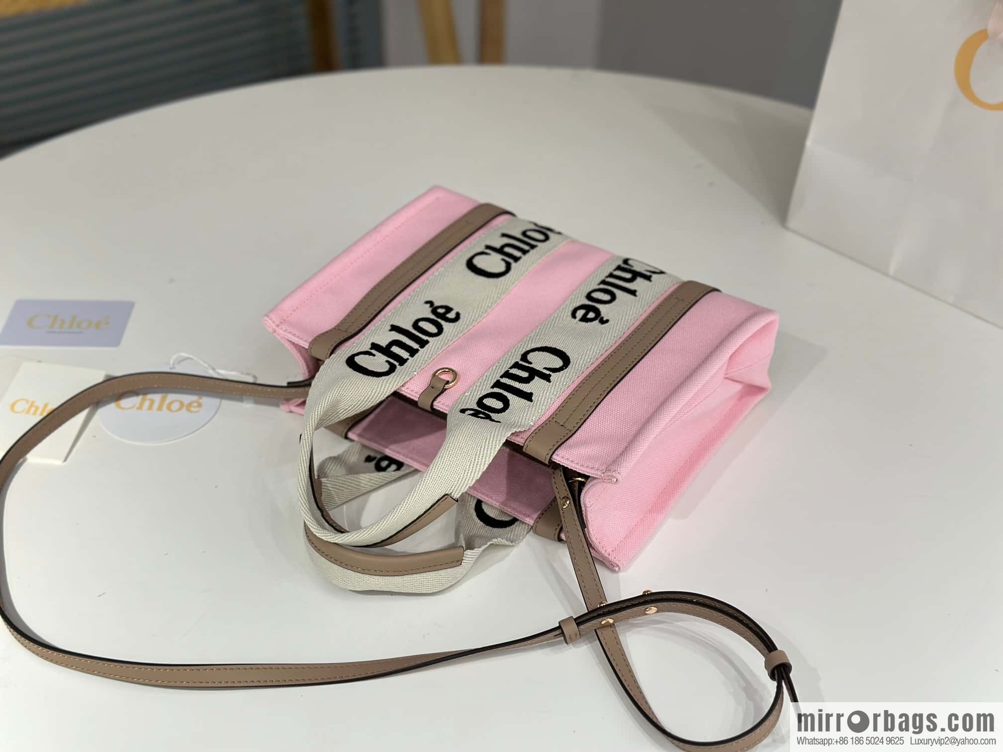Chloe 24-year limited series new Woody tote bag, small 26CM.