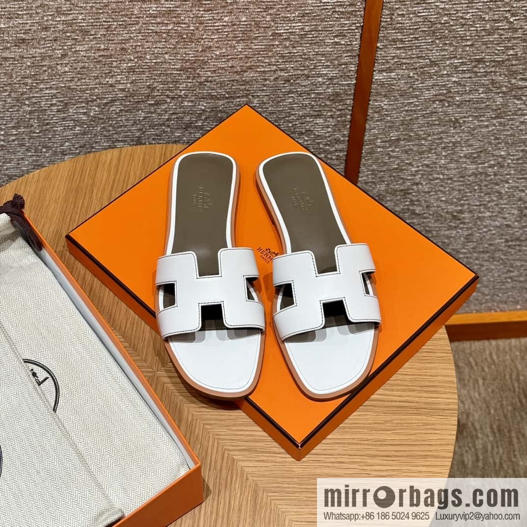 Hermès slippers