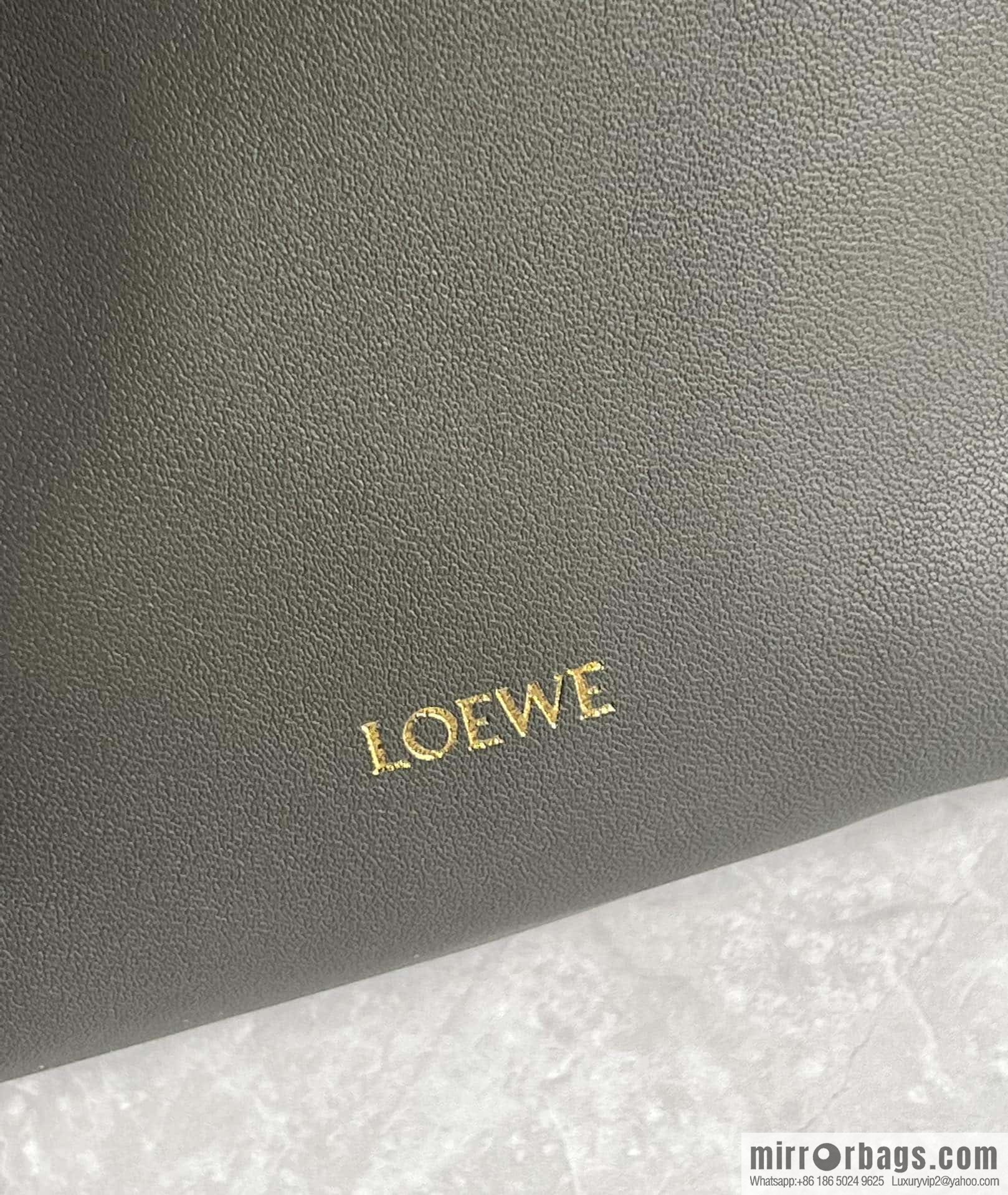 LOEWE new small purse lucky bag 0805 khaki green 23CM
