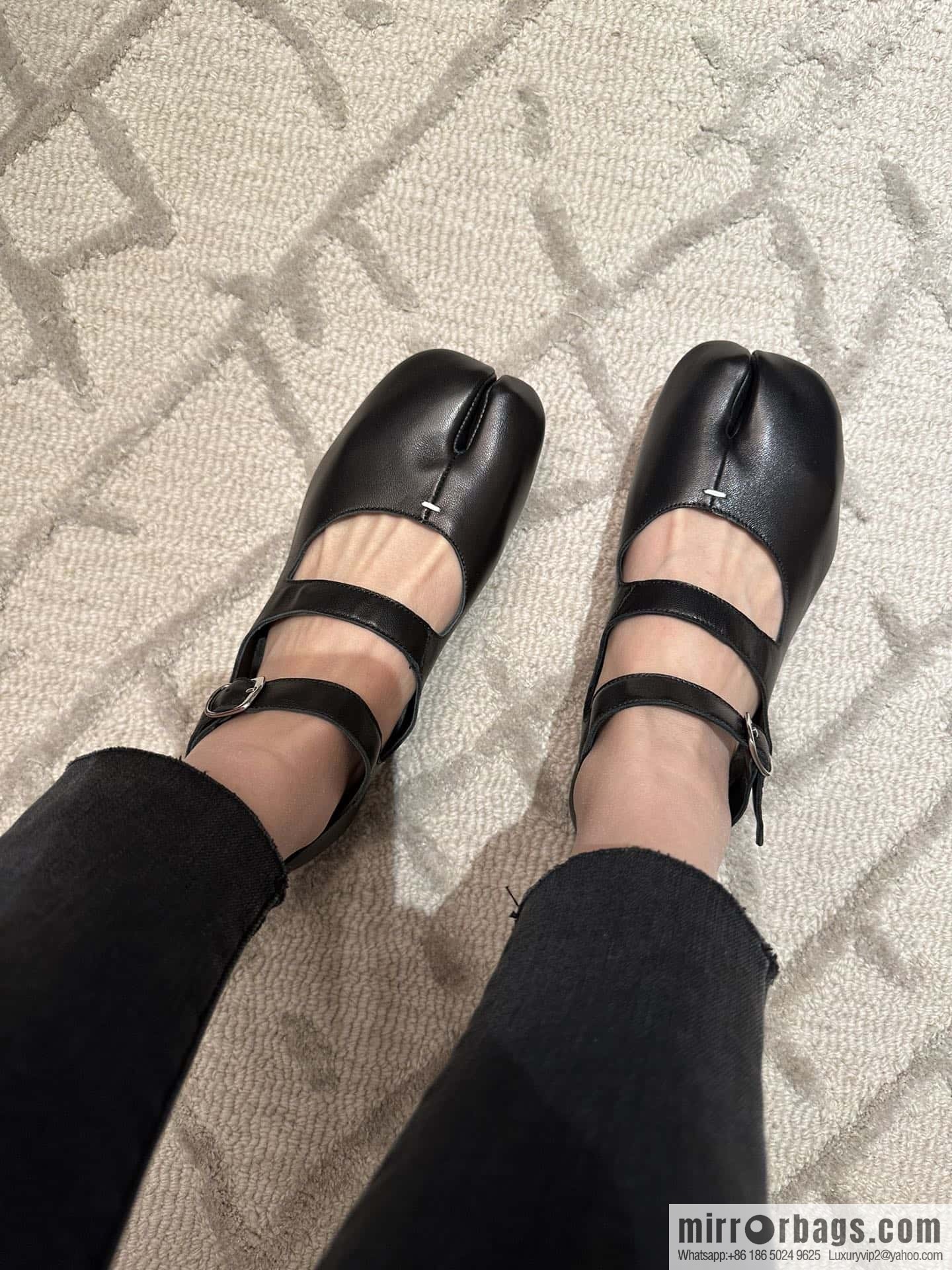 𝐌𝐚𝐢𝐬𝐨𝐧𝐌𝐚𝐫𝐠𝐢𝐞𝐥𝐚|| Margiela Split-toed Ballet Shoes