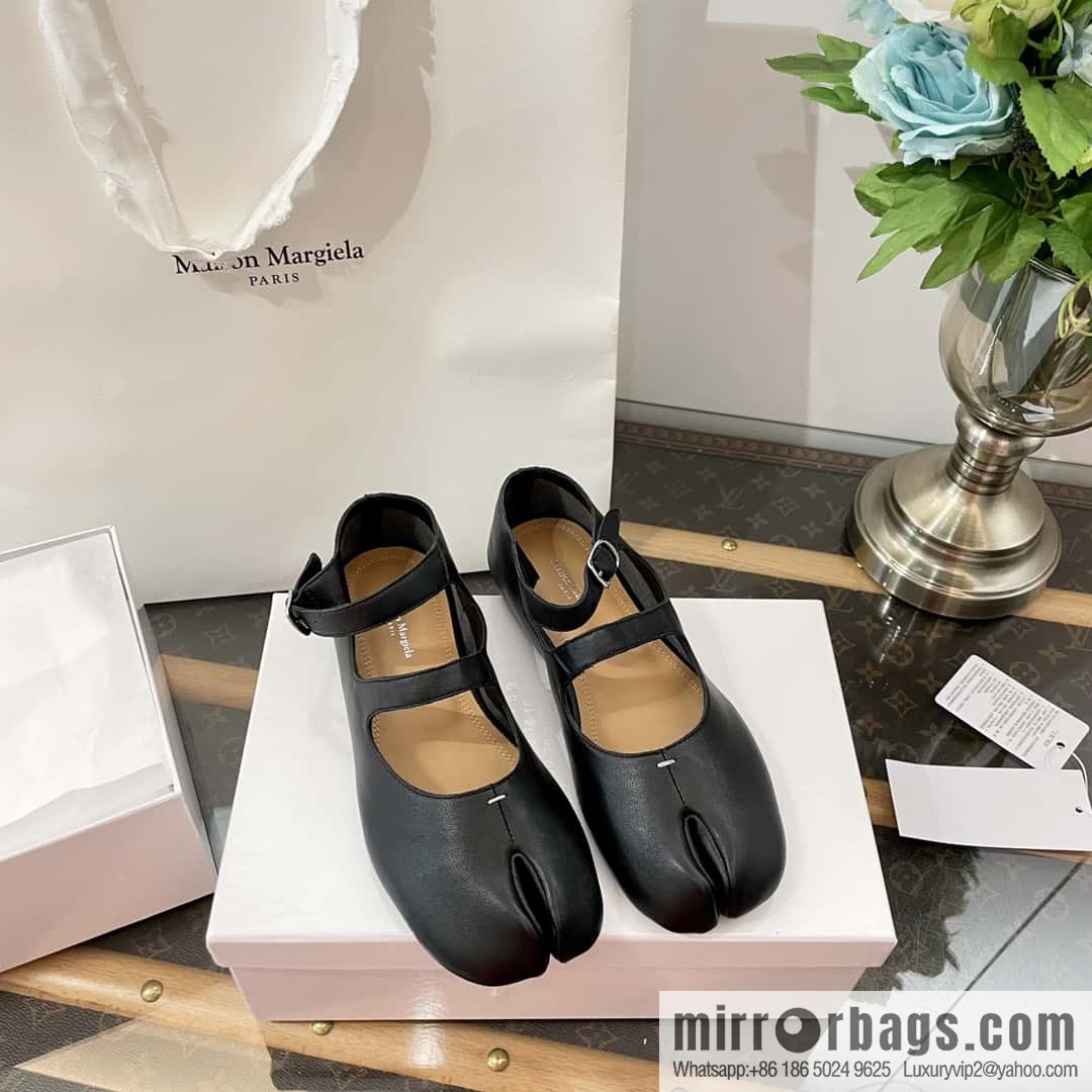 𝐌𝐚𝐢𝐬𝐨𝐧𝐌𝐚𝐫𝐠𝐢𝐞𝐥𝐚|| Margiela Split-toed Ballet Shoes
