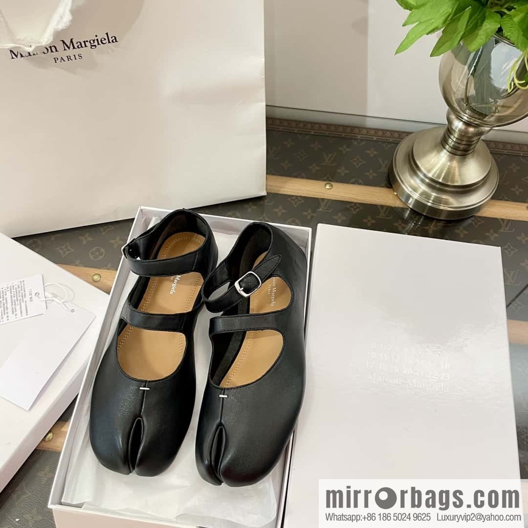 𝐌𝐚𝐢𝐬𝐨𝐧𝐌𝐚𝐫𝐠𝐢𝐞𝐥𝐚|| Margiela Split-toed Ballet Shoes