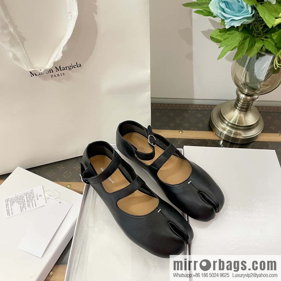 𝐌𝐚𝐢𝐬𝐨𝐧𝐌𝐚𝐫𝐠𝐢𝐞𝐥𝐚|| Margiela Split-toed Ballet Shoes