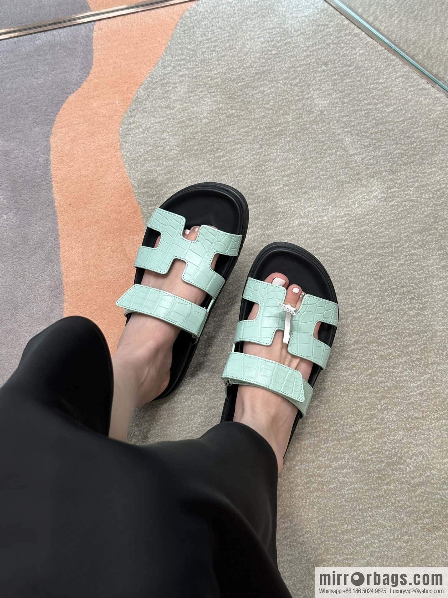 Uncle Hermès Crocodile 🐊🐊 Sandals