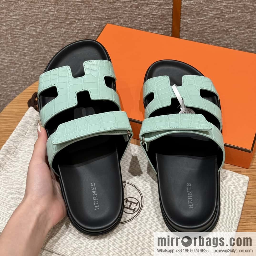 Uncle Hermès Crocodile 🐊🐊 Sandals