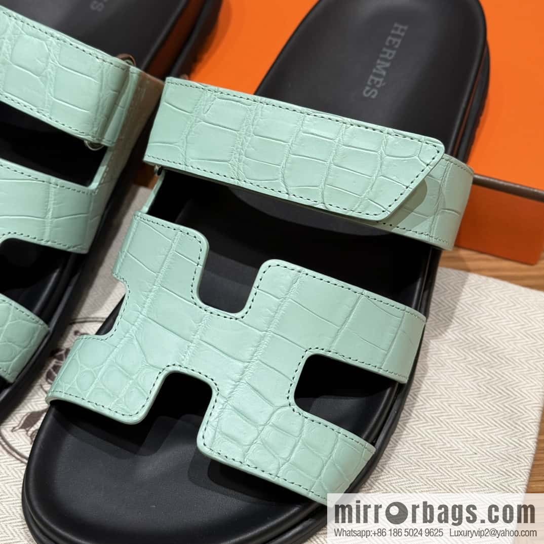 Uncle Hermès Crocodile 🐊🐊 Sandals