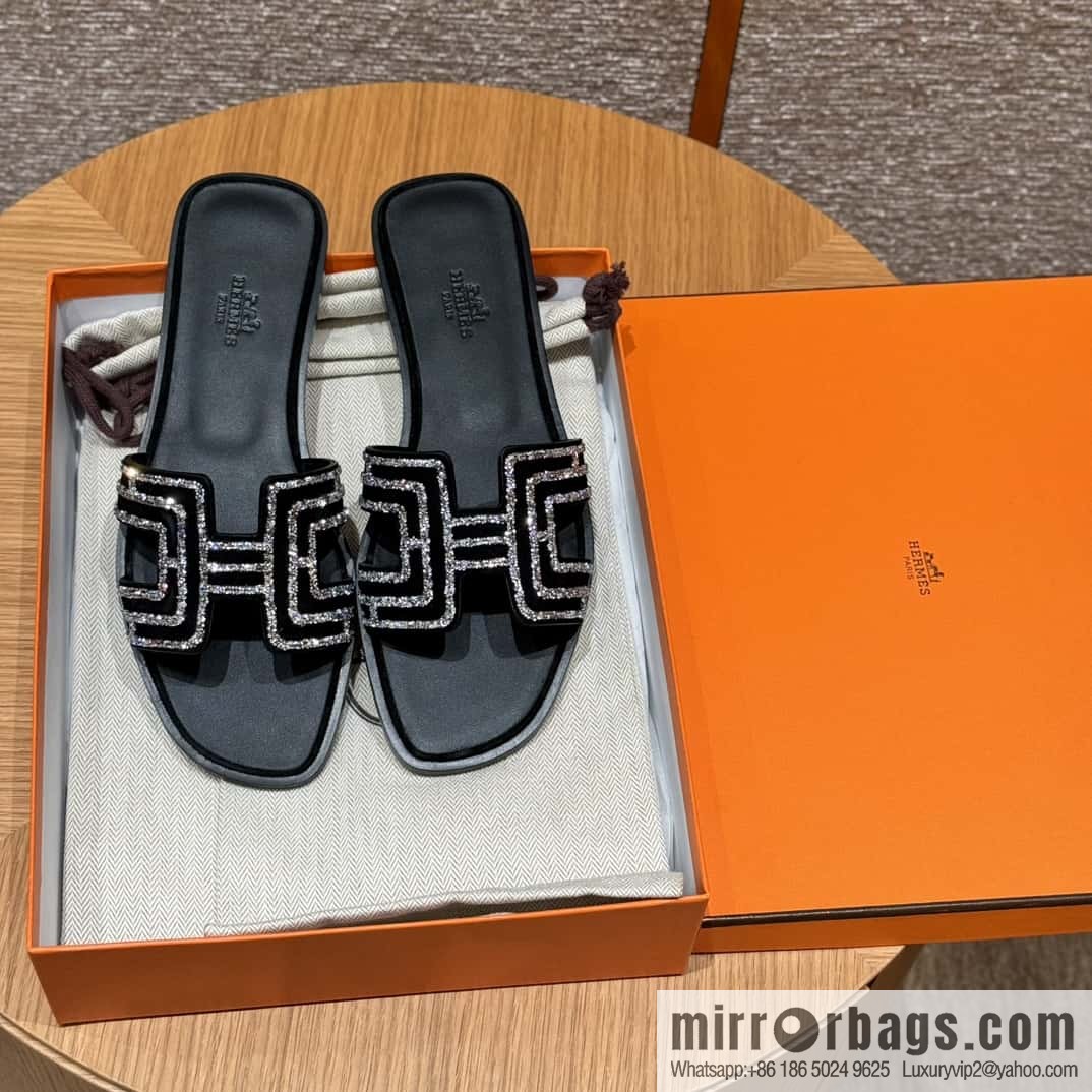 Hermès H slippers