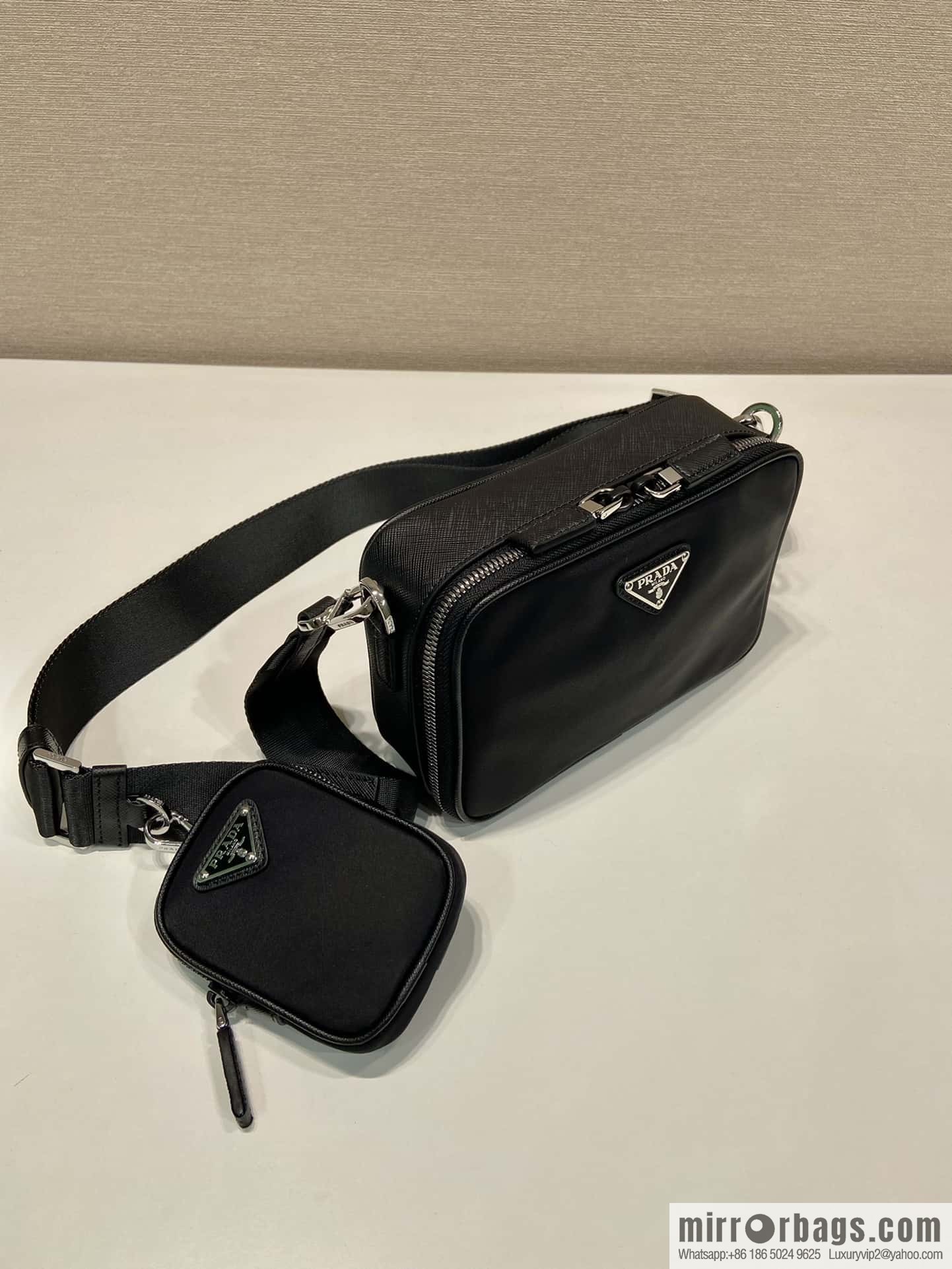 PRADA 🎉 new small messenger bag 🎉 2VH070/cross pattern🎉🎉