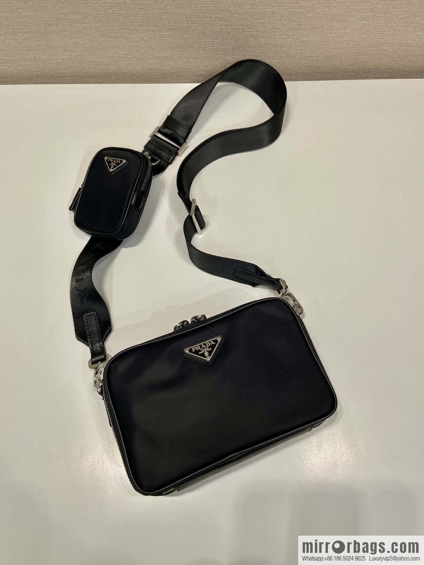 PRADA 🎉 new small messenger bag 🎉 2VH070/cross pattern🎉🎉