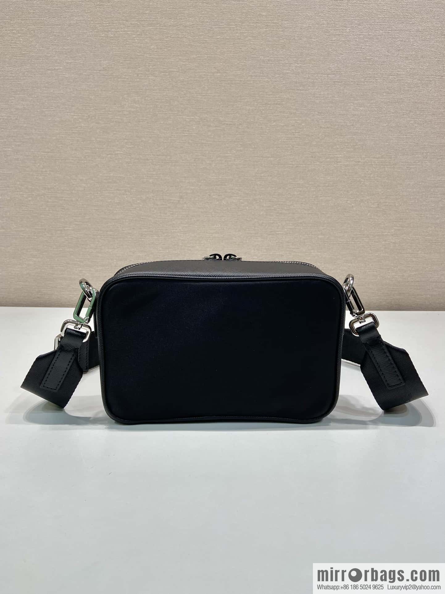 PRADA 🎉 new small messenger bag 🎉 2VH070/cross pattern🎉🎉