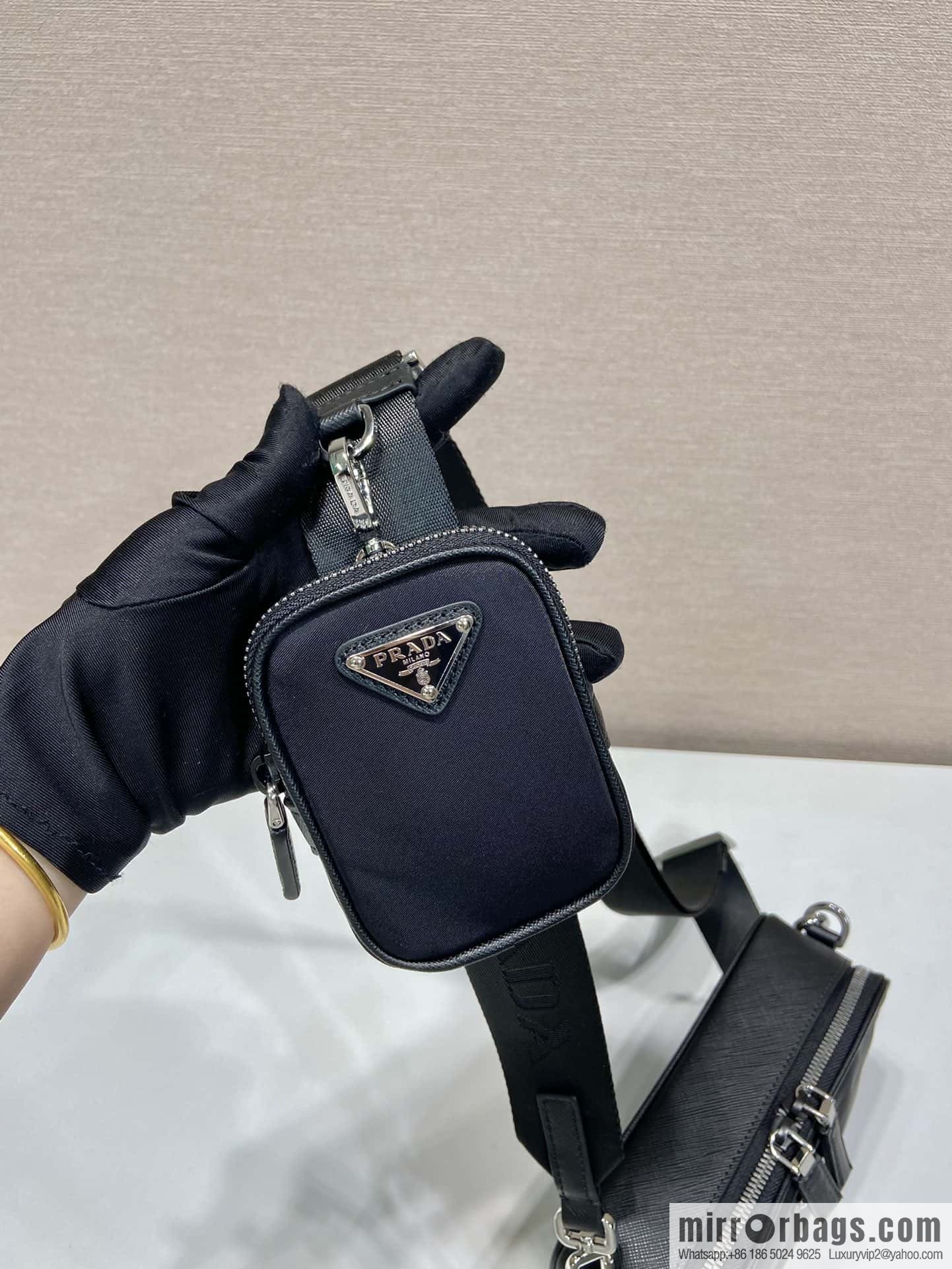 PRADA 🎉 new small messenger bag 🎉 2VH070/cross pattern🎉🎉
